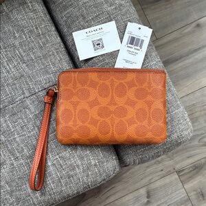 Coach Textured bright canyon Wristlet